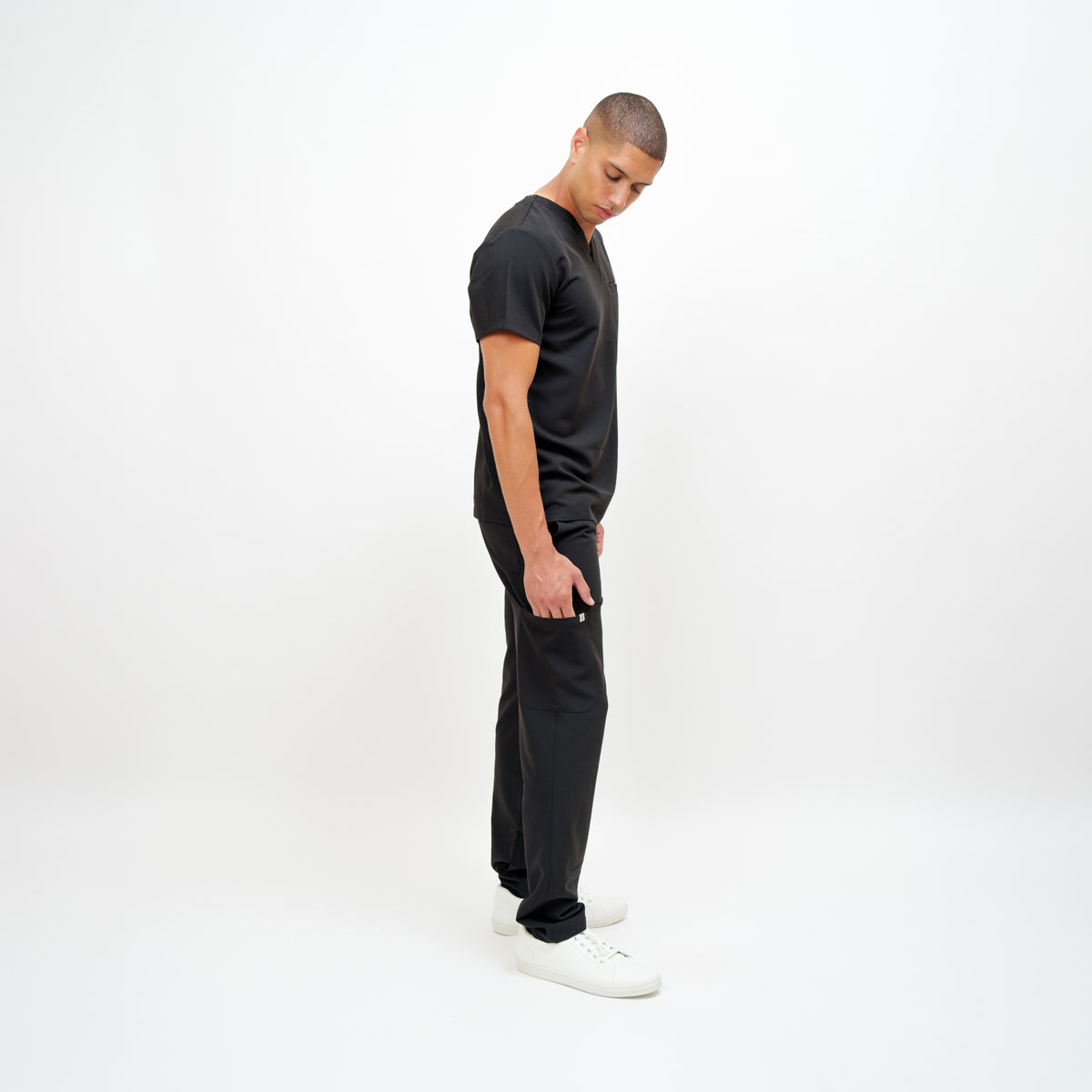 Men's Straight Leg Pant in Obsidian Black