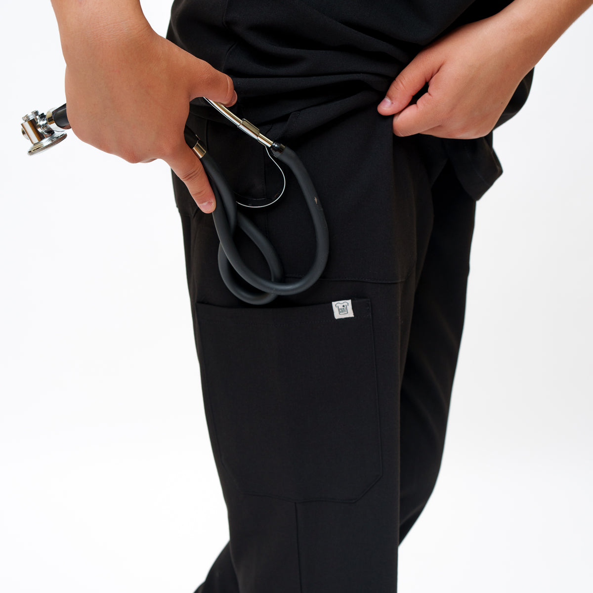 Women's Straight Leg Pant in Timeless Onyx