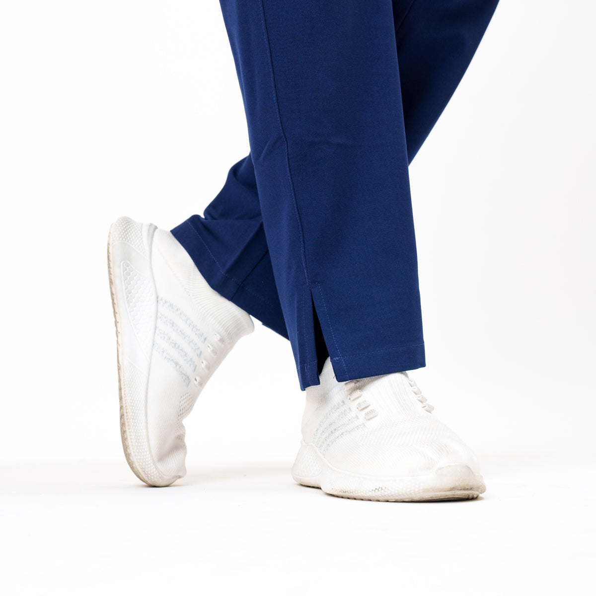 Women's Straight Leg Pant in Loyal Navy