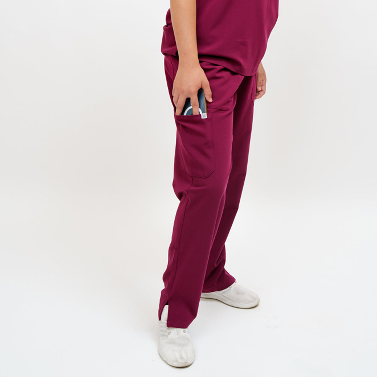 Women's Straight Leg Pant in Bonded Berry
