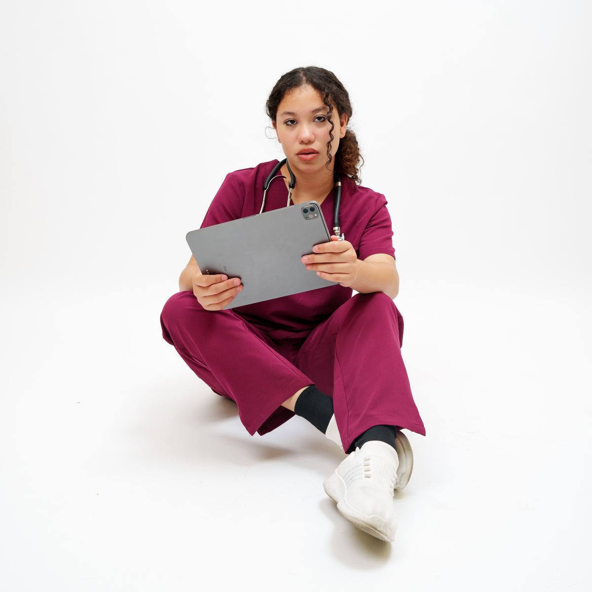 Women's Straight Leg Pant in Bonded Berry