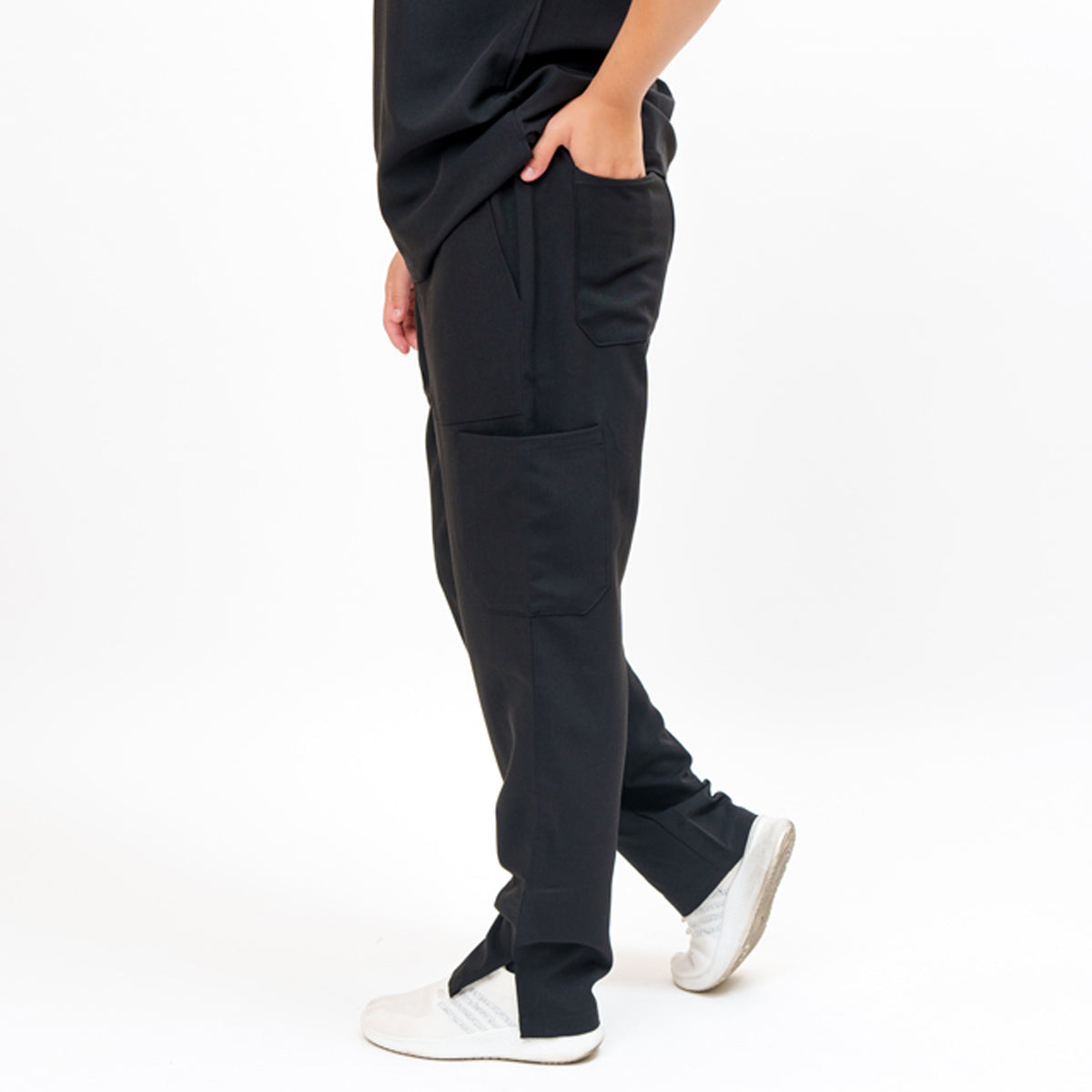 Classic Women's V-neck Top in Timeless Onyx