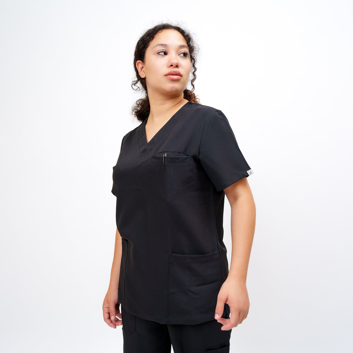 Women's V-Neck Double Pocket Top in Obsidian Black
